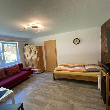 Messe-Apartment, 4 Schlafzimmer, 80 Qm, Garten - 6 Km Zur Messe, Verkehrsguenstig, Ruhig, Parkplaetze Nürnberg Kültér fotó