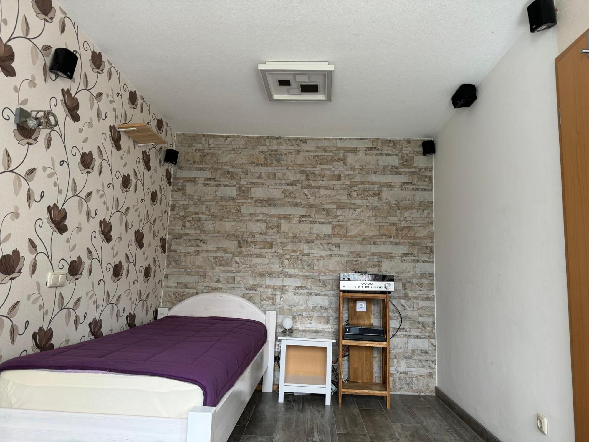 Messe-Apartment, 4 Schlafzimmer, 80 Qm, Garten - 6 Km Zur Messe, Verkehrsguenstig, Ruhig, Parkplaetze Nürnberg Kültér fotó