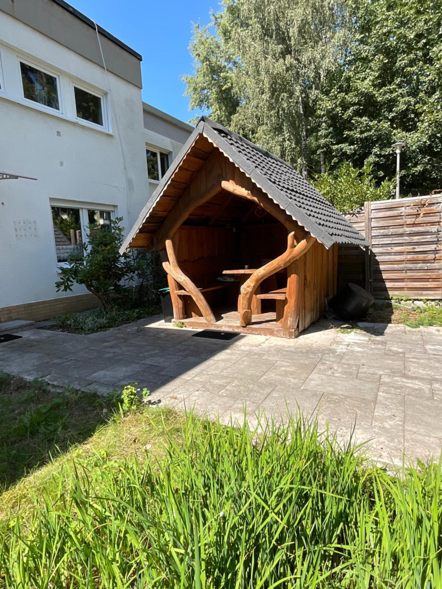 Messe-Apartment, 4 Schlafzimmer, 80 Qm, Garten - 6 Km Zur Messe, Verkehrsguenstig, Ruhig, Parkplaetze Nürnberg Kültér fotó
